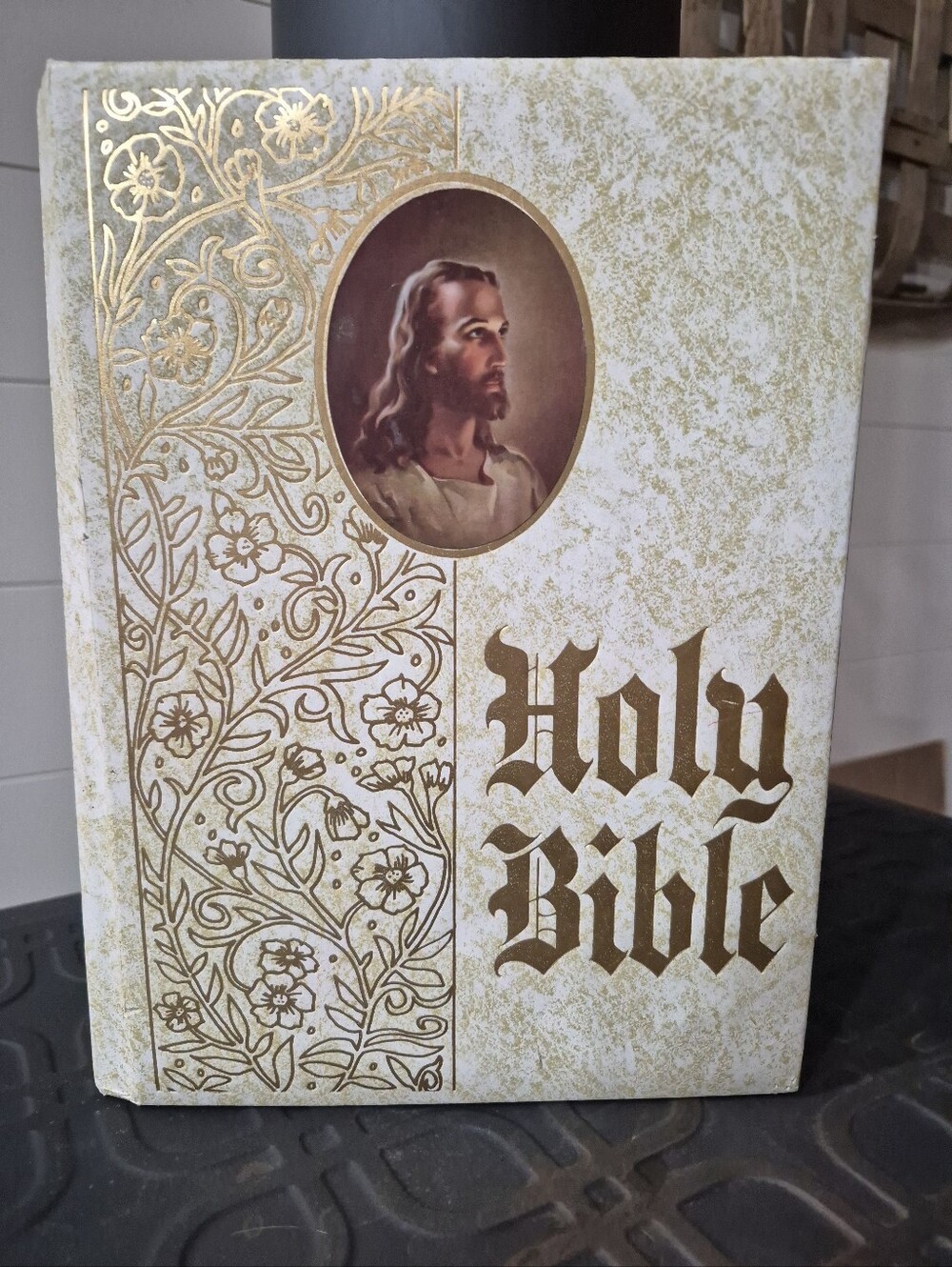 Vintage Holy Bible Heirloom Family Bible KJV Expanded Reference Edition